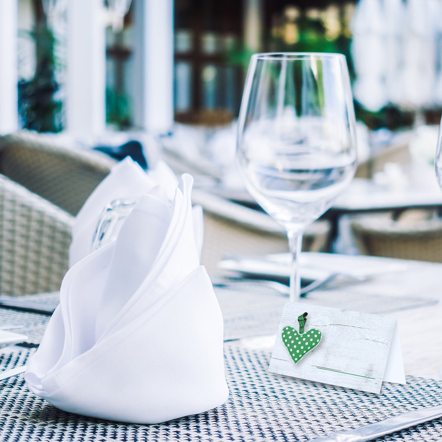 Tischkarten Motiv grünes Herz auf Holz - 50 Stück Merz Designkarten