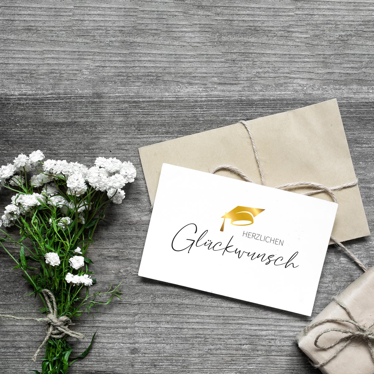 1 Premium Glückwunschkarte zum Abschluss Klappkarte 10,5x14,8cm + Naturumschlag Merz Designkarten