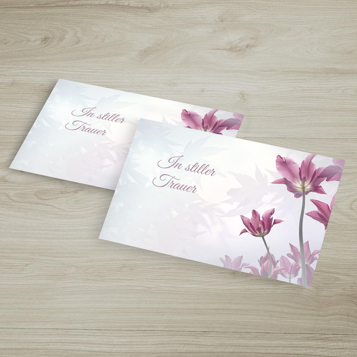Hochwertige nachhaltige Trauerkarten mit floralem Design und Schriftzug In stiller Trauer, Klappkarten mit Umschlag.