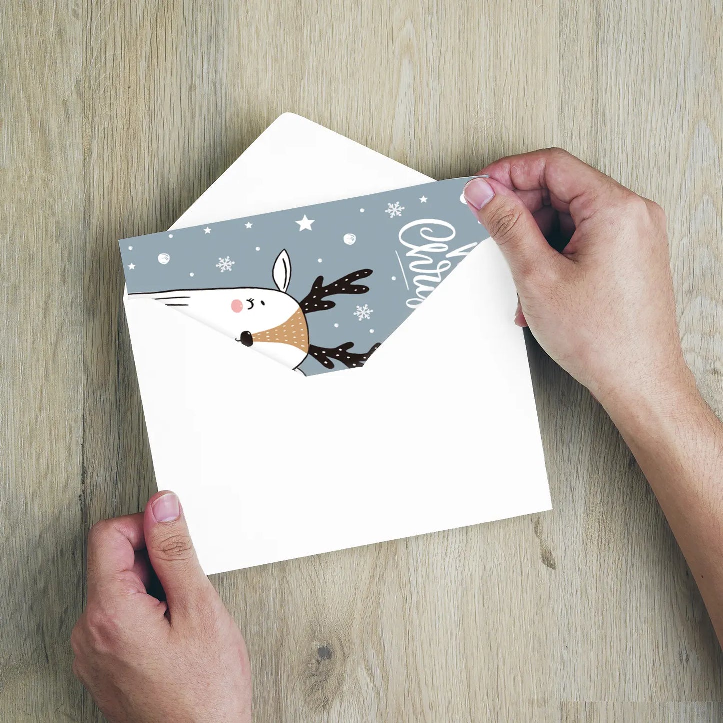 1 bezaubernde Weihnachtskarte - Postkarte - mit Rehmotiv